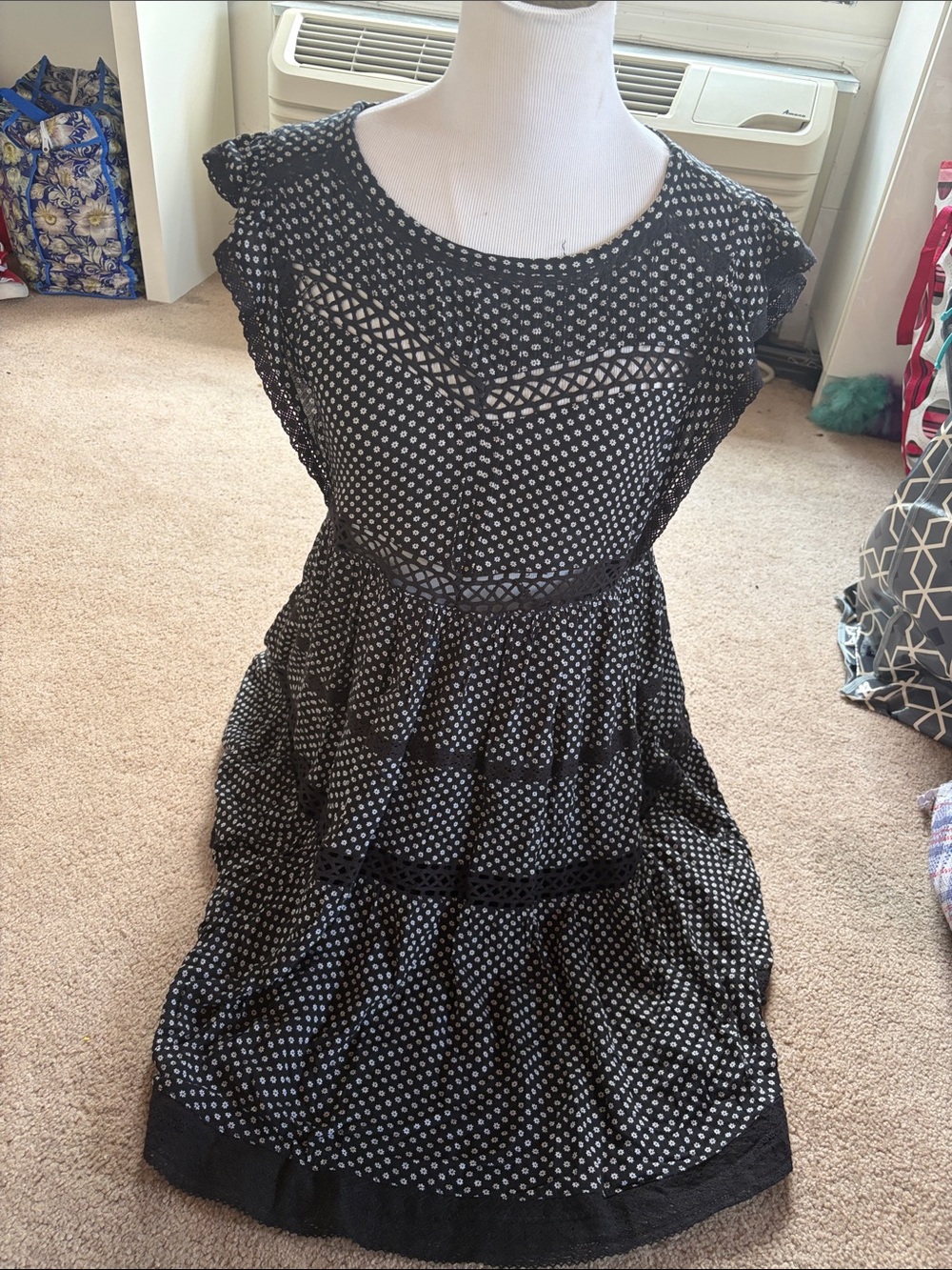 Feminine Free People Black With Tong White Flowers